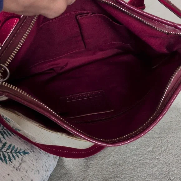 Coach Signature Canvas and Patent Leather Shoulder Bag K1394-29561E - Picture 8 of 15